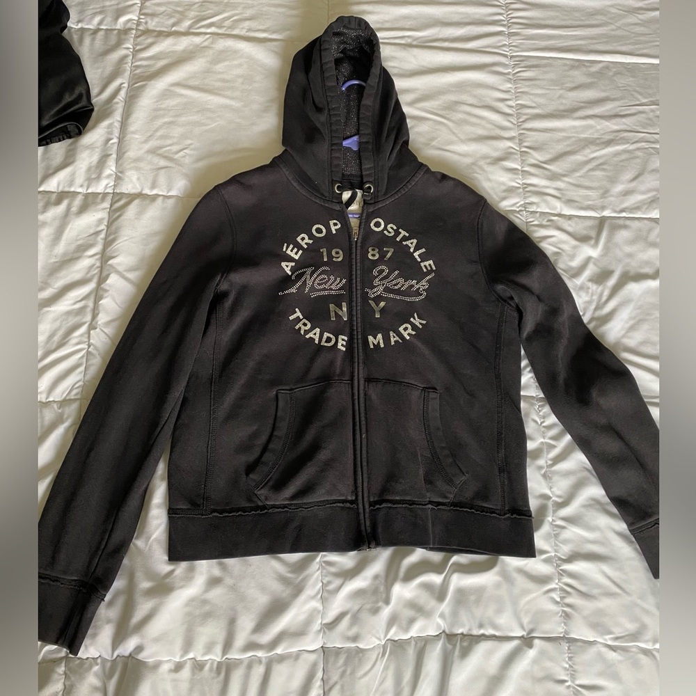 Woman’s XL Black Aeropostale sweatshirt